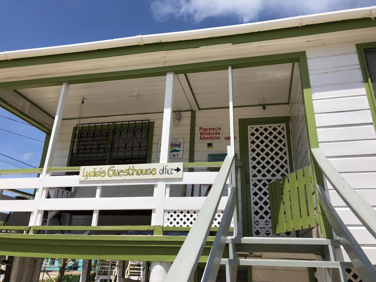 Lydia'S Guesthouse Placencia Экстерьер фото